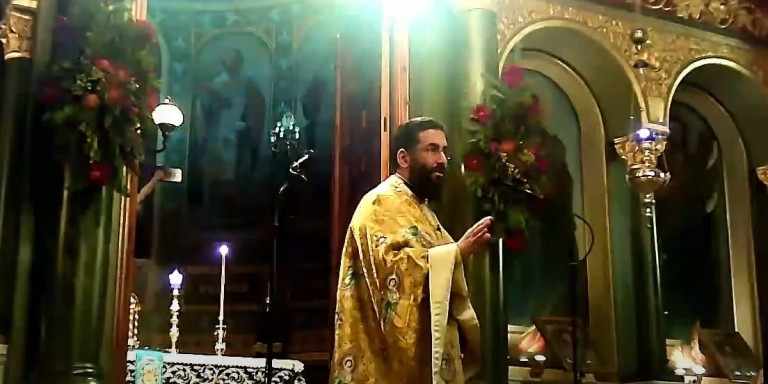 Ιερέας στην Καλαμάτα διέκοψε τη λειτουργία
