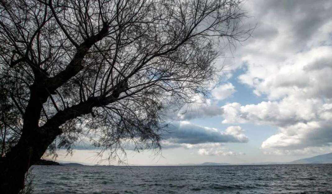 Βροχερό σκηνικό μέχρι και τη Δευτέρα