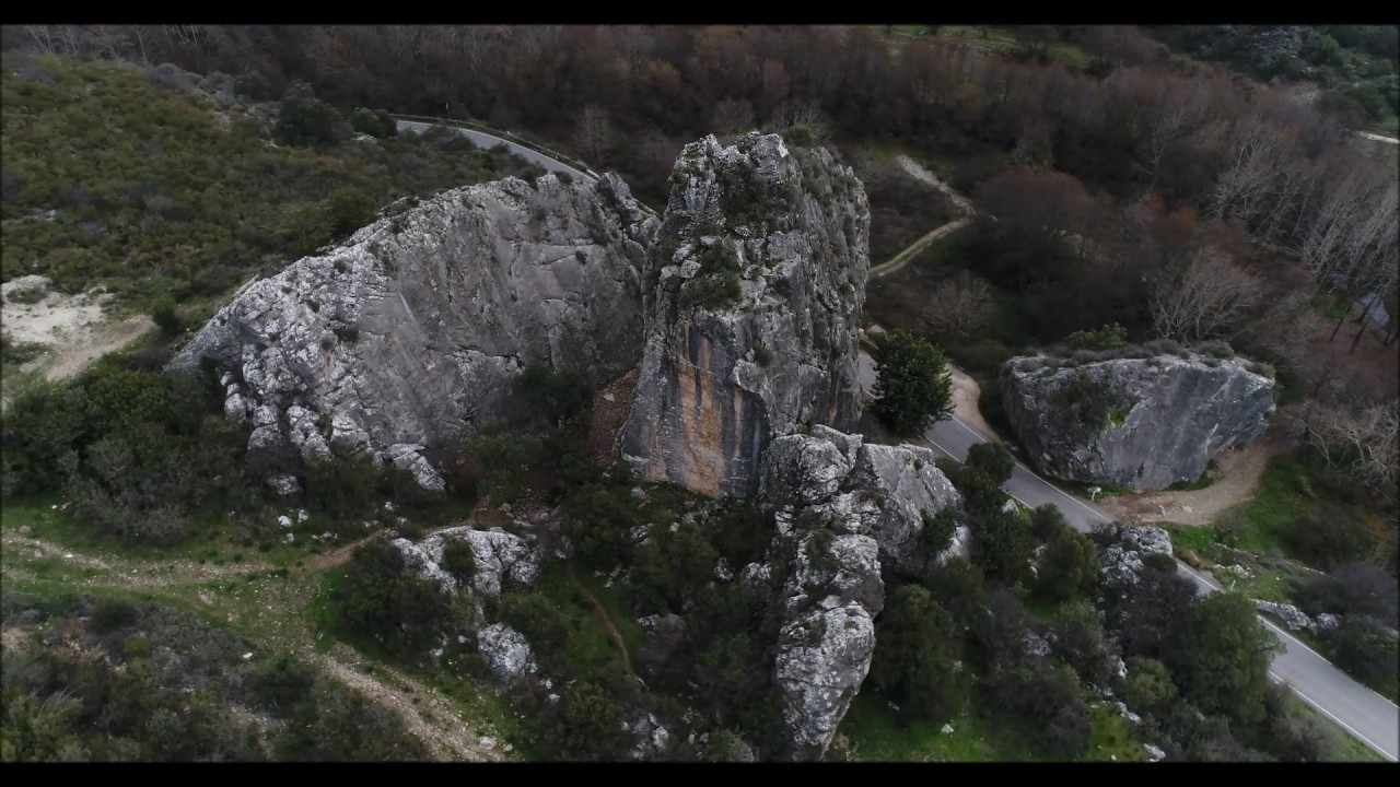 Road trip στους βράχους των Χασαμπουλιών