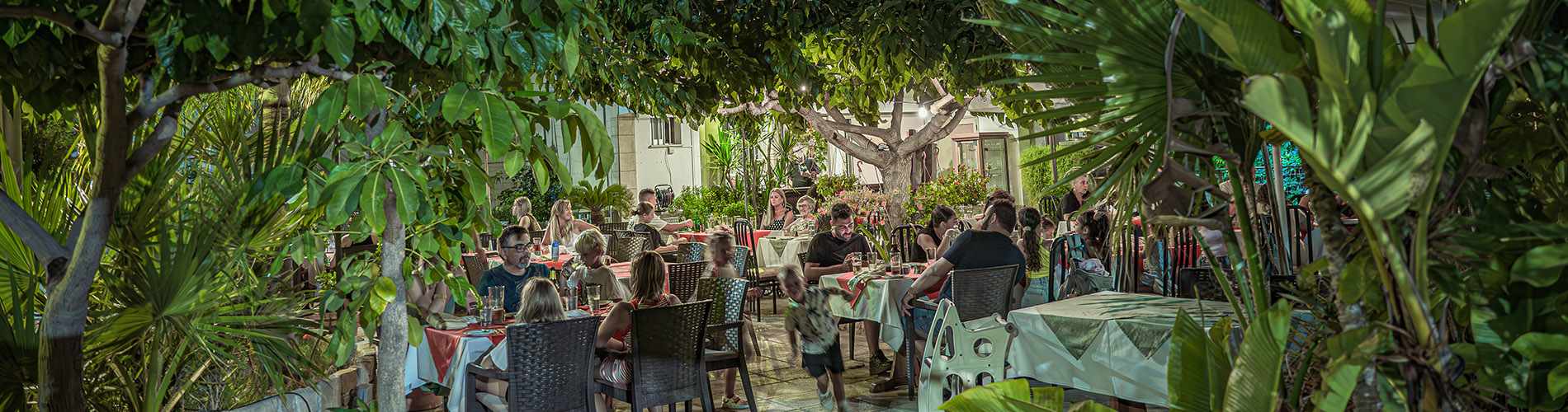 Authentic Flavours and Warm Hospitality in the Heart of Coral Bay