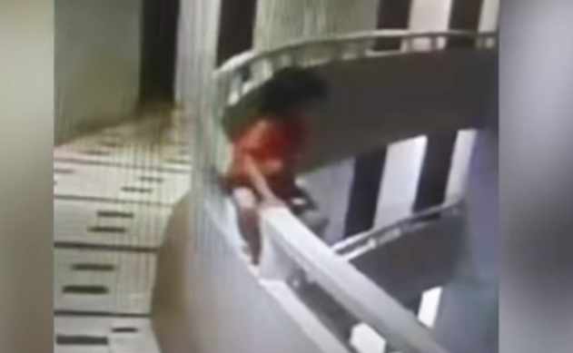 Miracle! 5 year old girl survives after falling from balcony on 11th floor