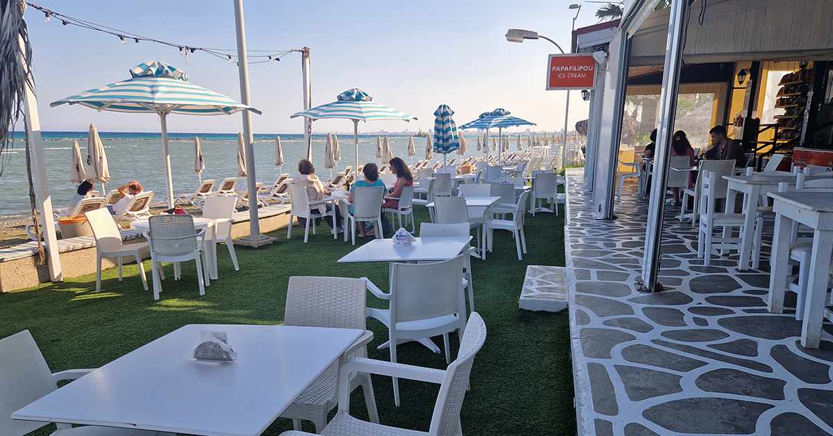 LoveSea Beach Bar Resto: Εδώ θα νιώσεις ότι κάνεις διακοπές greek style…