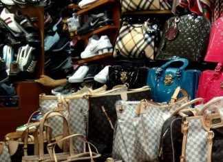 Κατασχέθηκαν πέραν των 1,600 «μαϊμού» προϊόντων από δύο καταστήματα