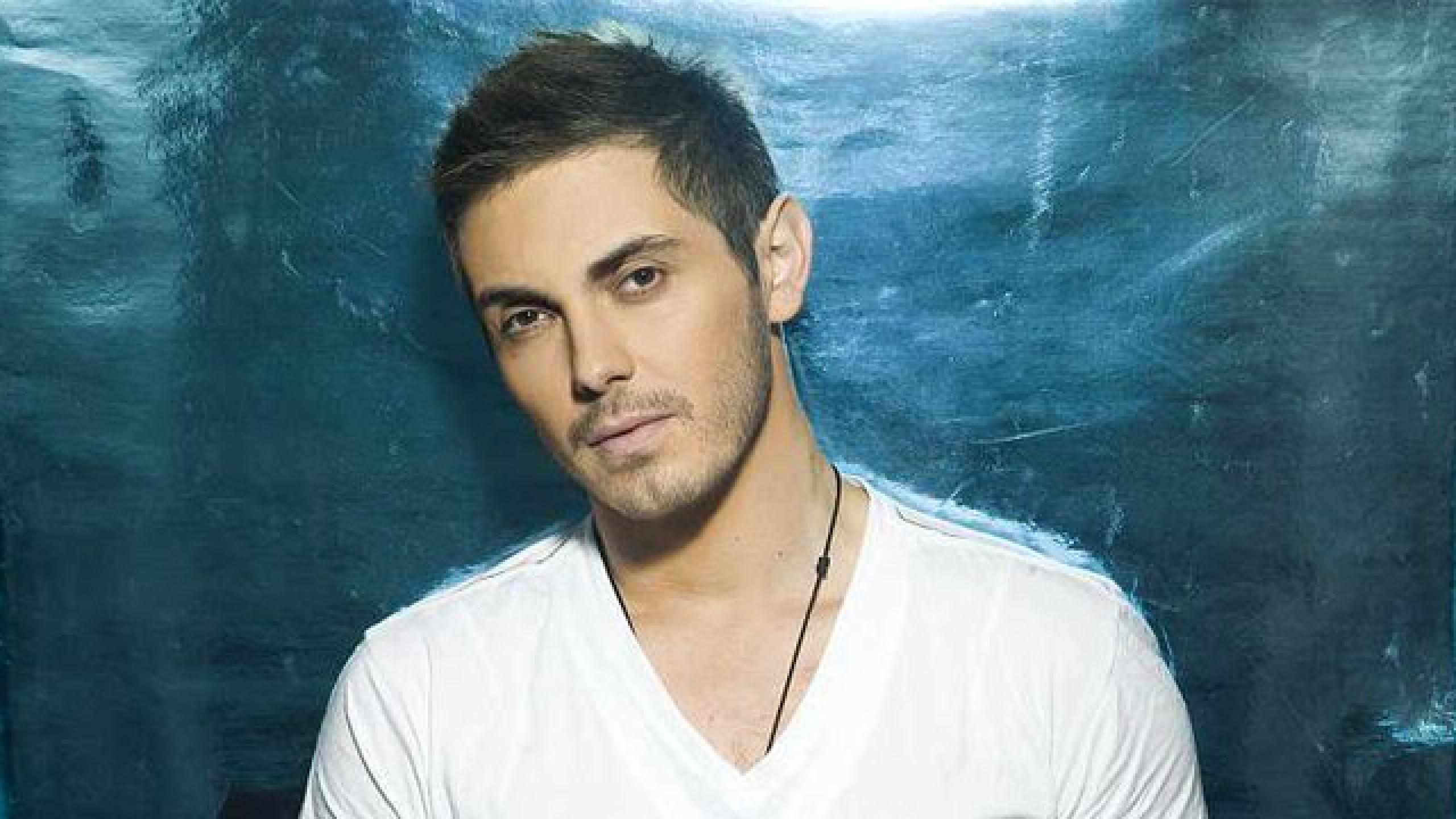 Ο Μιχάλης Χατζηγιάννης επιστρέφει