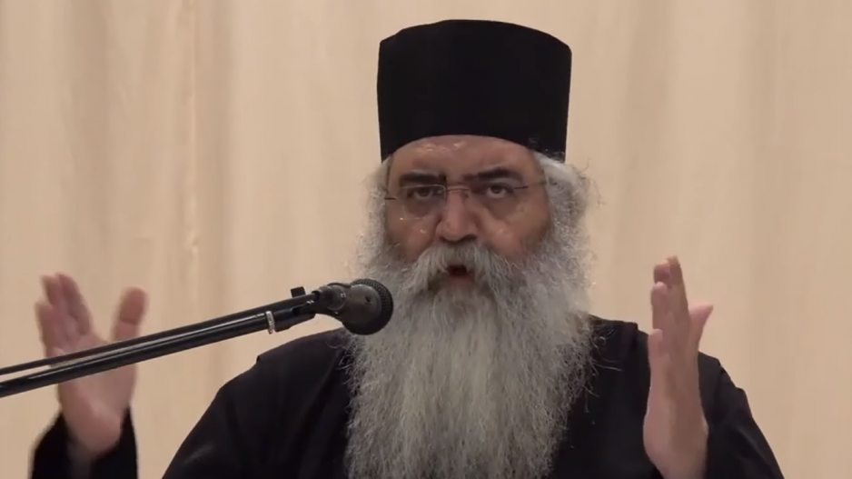 Kάνουν ξανά τεστ όσοι χειροφίλησαν τον Μόρφου
