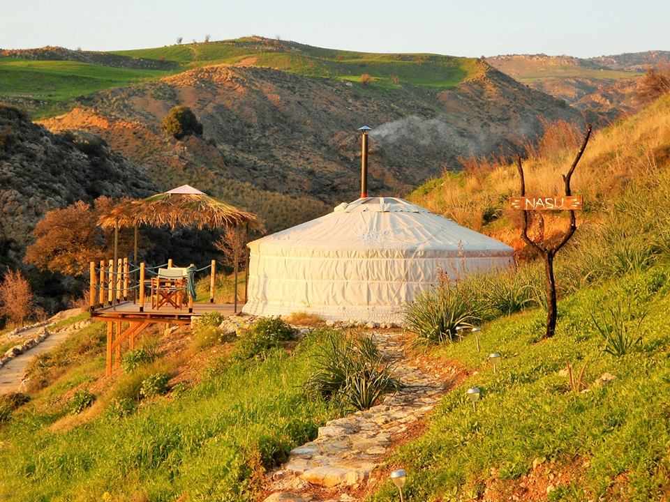 Έχεις δει τις μογγολικές σκηνές στα βουνά της Πάφου;