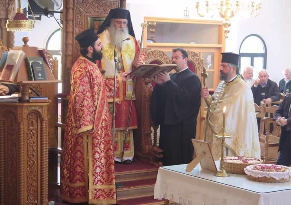 Διακόσια άτομα έλαβαν αντίδωρο από τον Μόρφου