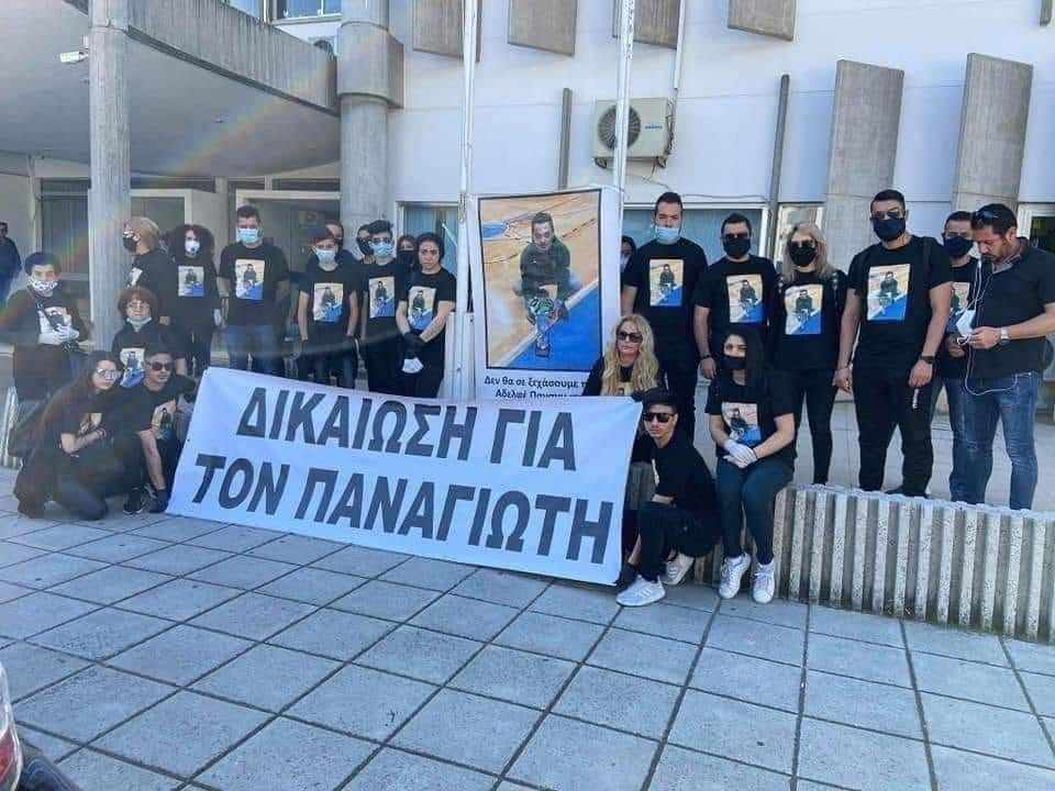 "Τι είναι 9 χρόνια;"