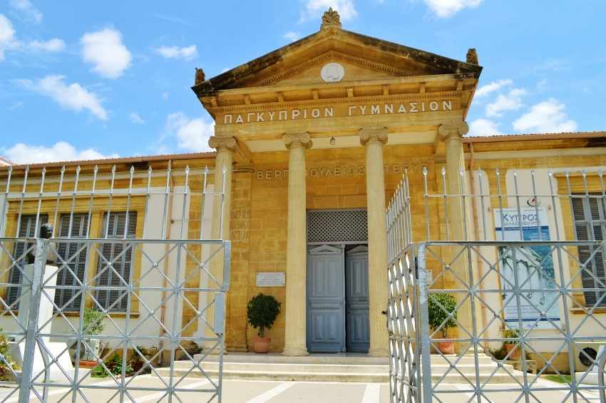 Ποιός ήταν ο πρώτος επίτιμος πρόεδρος της Ανόρθωσις Αμμοχώστου;