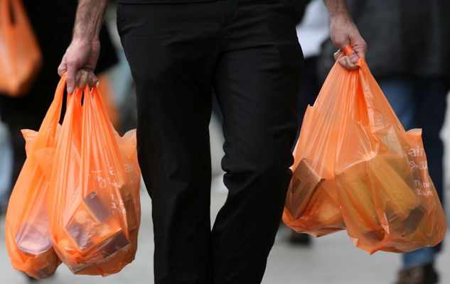 Τέλος η πλαστική σακούλα από υπεραγορές