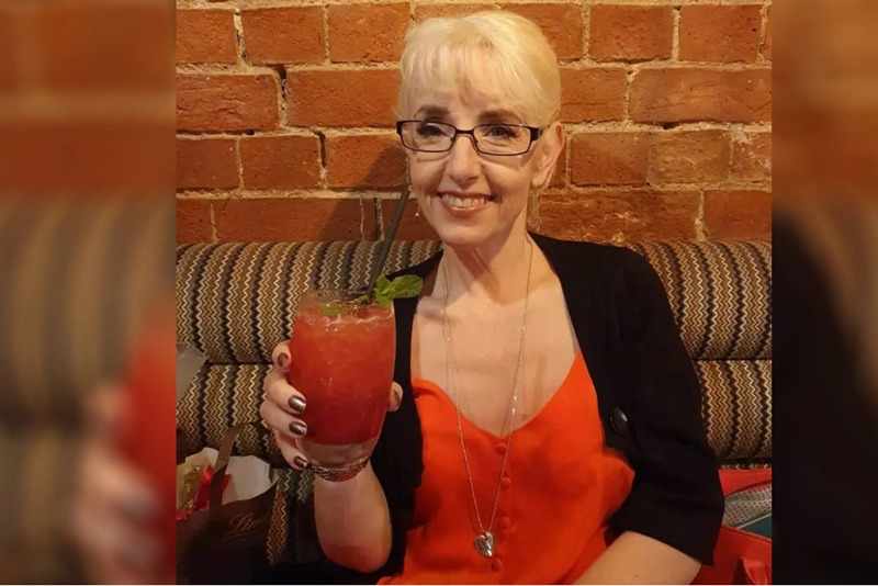 Βρετανίδα πήγε για πλαστική στην Τουρκία και της έβαλαν… ανάποδα το στήθος!