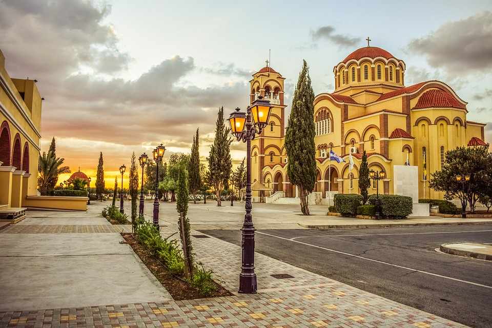 Το Παραλίμνι του χθες και η Πόλη του Σήμερα