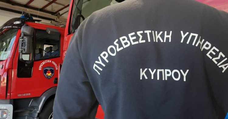 Χτύπησε σε βράχο και κατέληξε στο νοσοκομείο