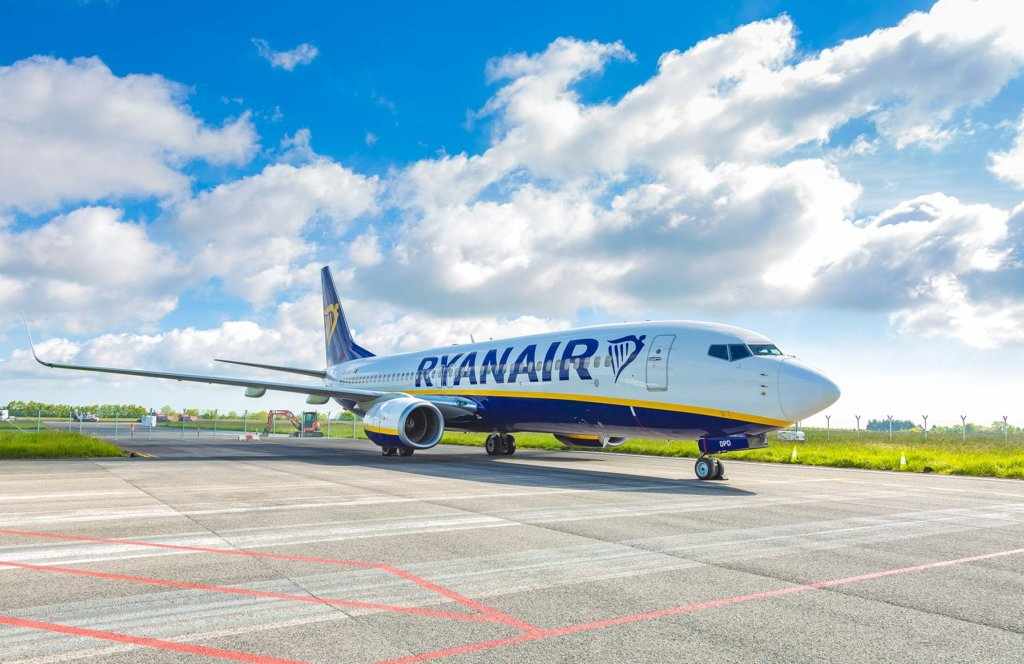 Η Ryanair δεν θα απαιτεί από τους επιβάτες να κάνουν το εμβόλιο