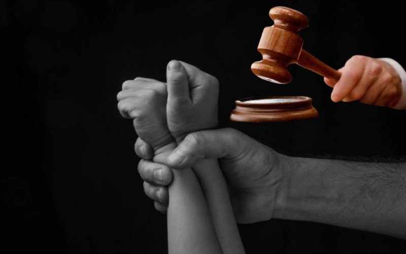 5ετή φυλάκιση σε άνδρα που κακοποιούσε τη γυναίκα του