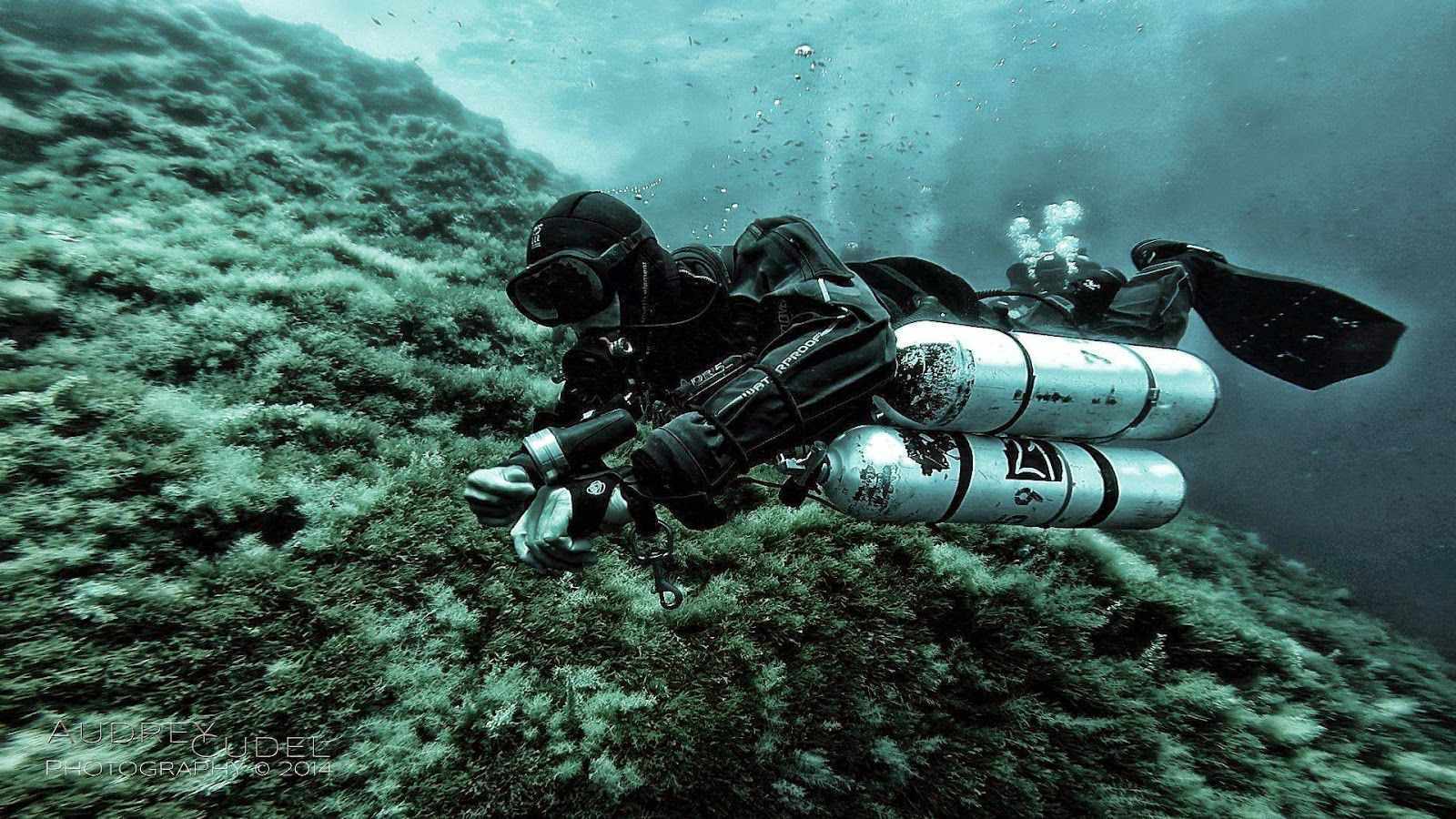 Sidemount Diving