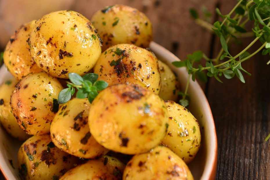 Smashed Cypriot Potatoes (Patates Antinaktes)