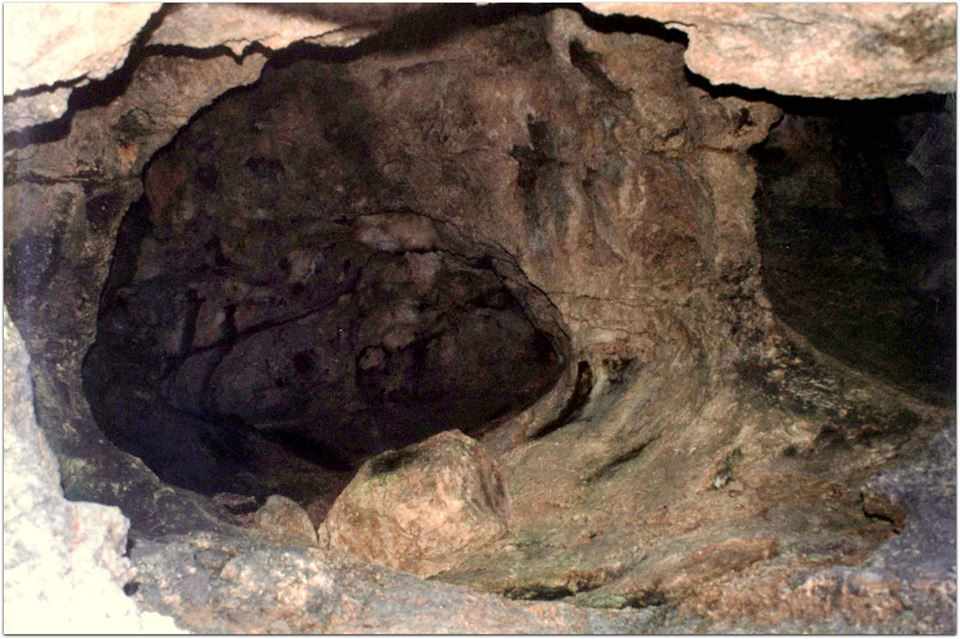 Η σπηλιά των Αγίων Σαράντα 