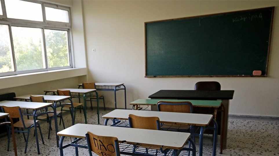 Διευκρινίσεις Υπ. Παιδείας για σχολεία και φροντιστήρια