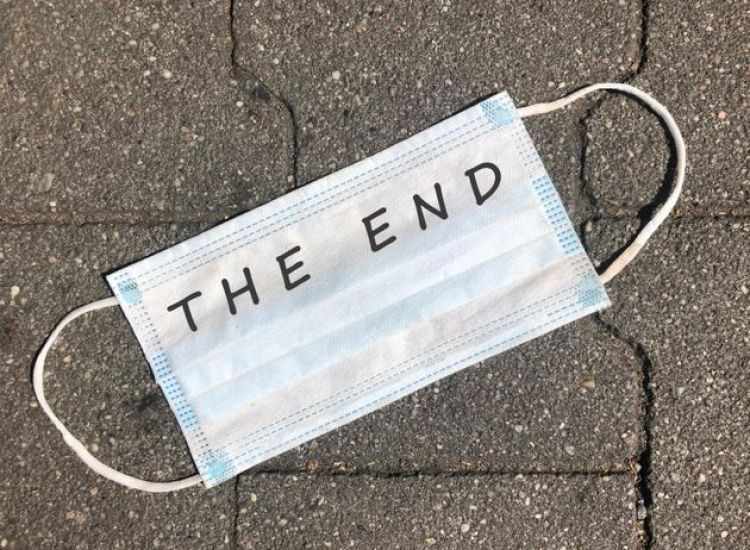 Δρ. Πετρίκκος: Η πρόβλεψη για το τέλος της πανδημίας του κορωνοϊού