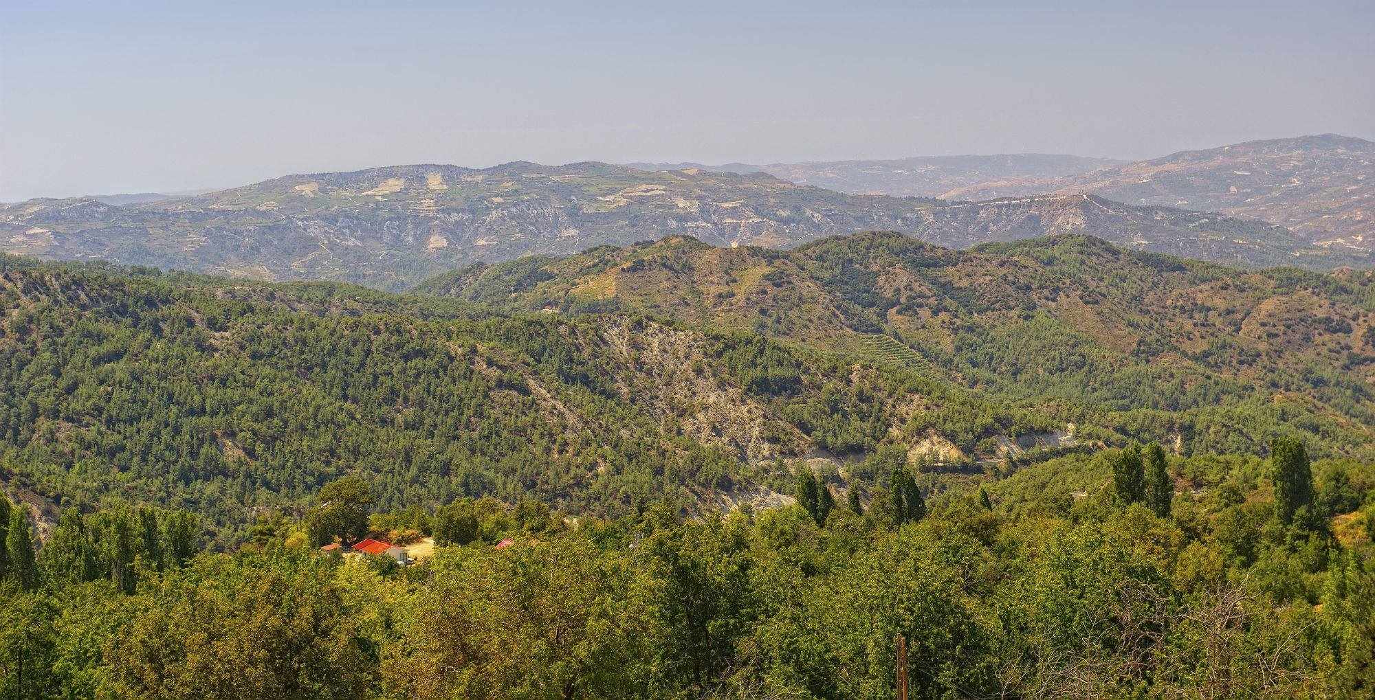 Κατασκήνωση και περπάτημα στο Τρόοδος