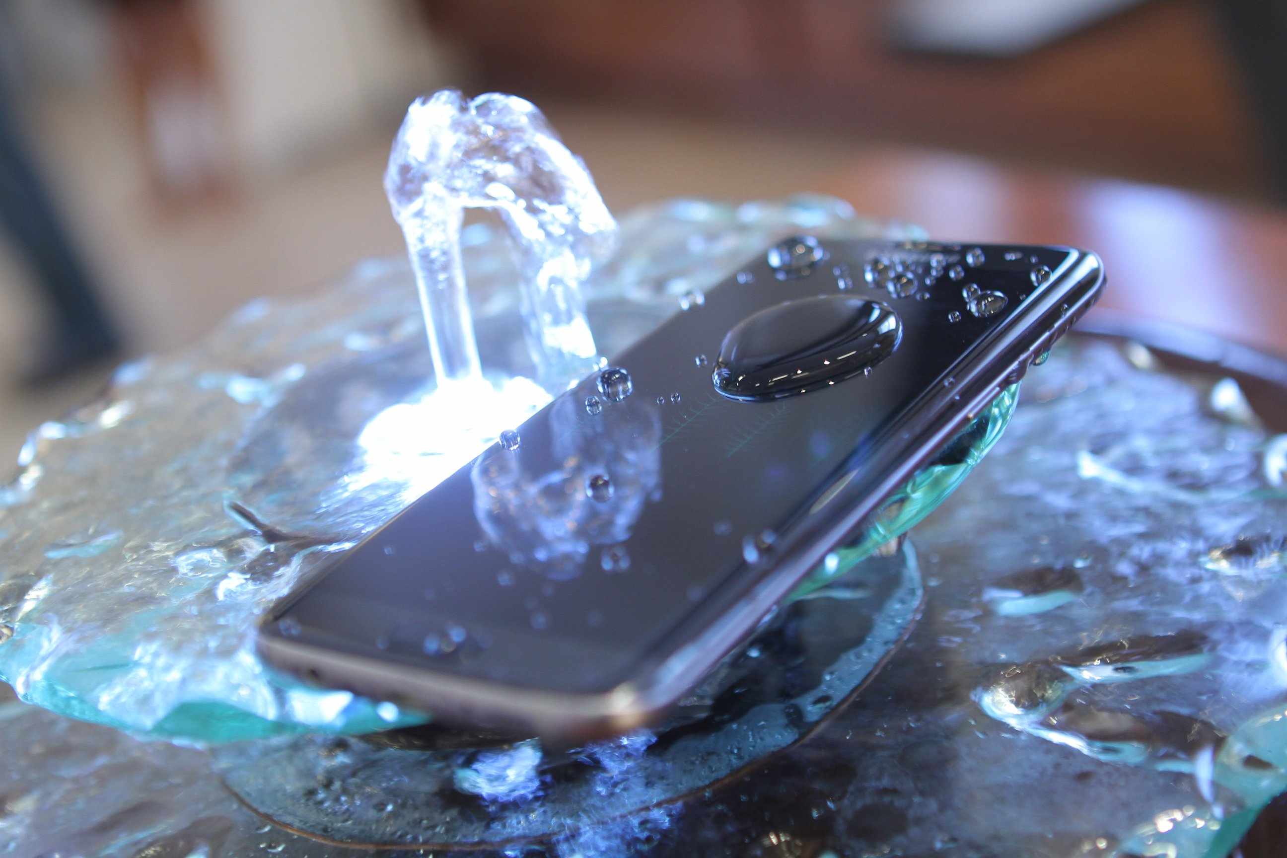 How to repair a water damaged phone
