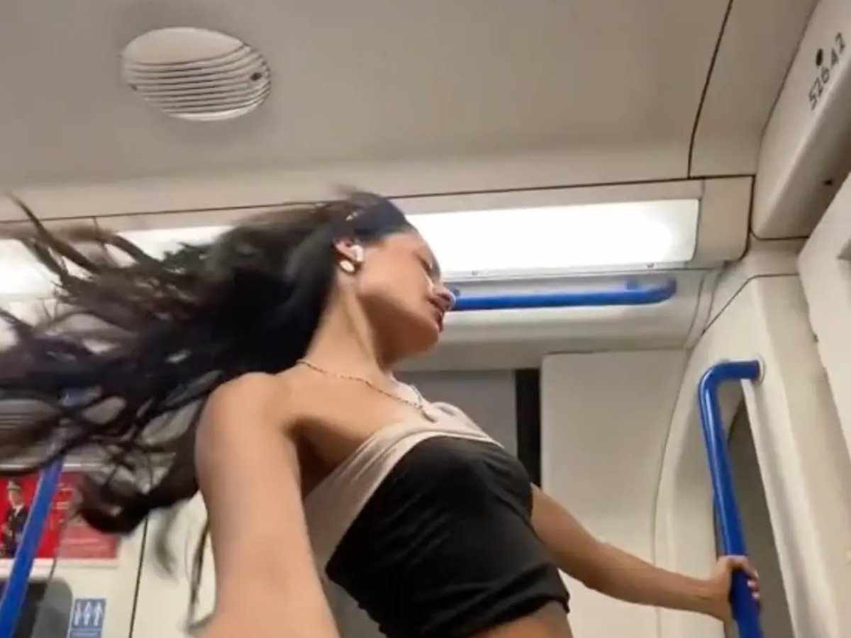 Το νέο τρεντ του TikTok: Άνθρωποι χορεύουν σαν τρελοί