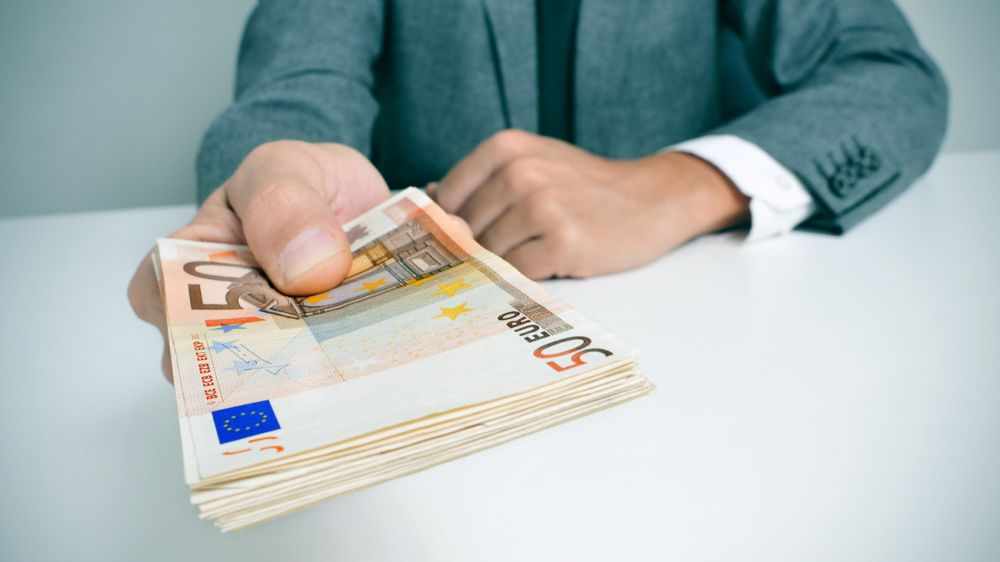 Αρχίζει η καταβολή της εφάπαξ στήριξης σε ευάλωτους