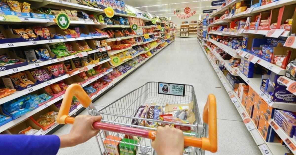 Η μέρα που κλείνουν οι υπεραγορές και τα καταστήματα