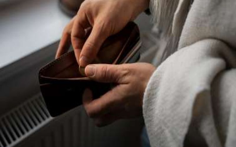 Κύπρος:«Μεγαλύτερος κίνδυνος φτώχειας για όσους μεγάλωσαν σε φτωχά νοικοκυριά»