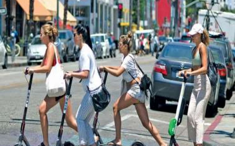 Τα σκούτερ θα κυκλοφορούν και σε δρόμους και χωρίς ασφάλεια