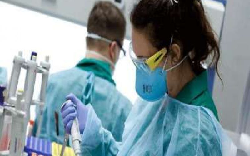 Ένα θάνατο, 751 νέα κρούσματα ανακοίνωσε το Υπουργείο