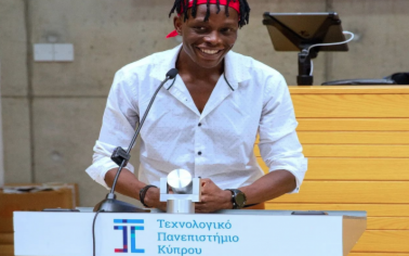 Ο νεαρός φοιτητής Barasa Daniel που θέλει να αλλάξει τον κόσμο