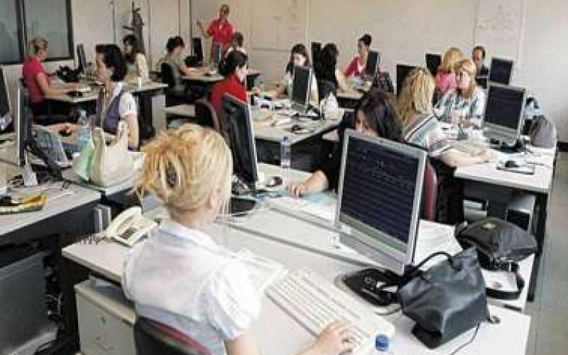 Ξεκίνησαν τα “ρουσφέτια” λόγω εκλογών