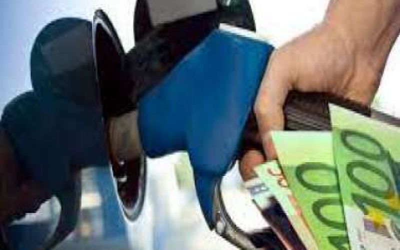 Ισχυρές ενδείξεις για όργιο αισχροκέρδειας σε καύσιμα
