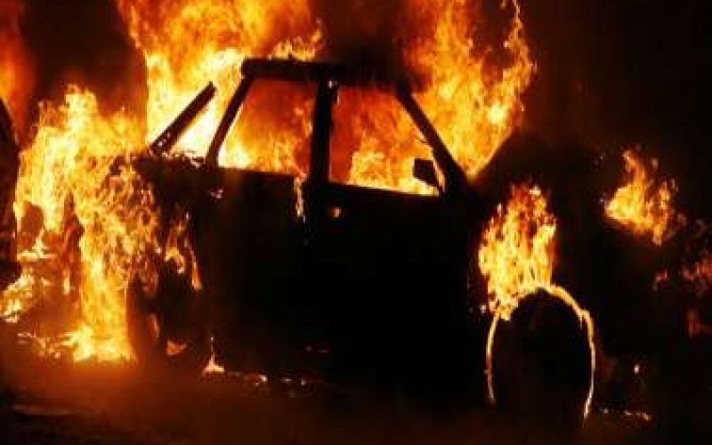 Υπόθεση εμπρησμού αυτοκινήτων στη Λεμεσό διερευνά η Αστυνομία