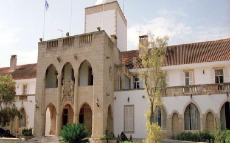 Σε… χριστουγεννιάτικο χωριό μετατρέπεται το Προεδρικό