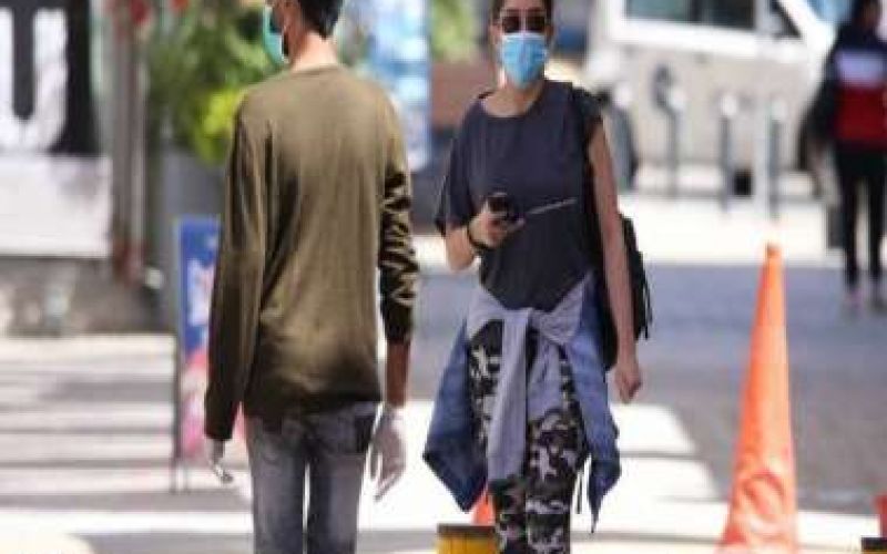 3 θάνατοι και 424 νέα κρούσματα