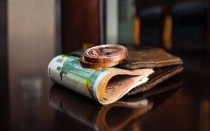 40% πιο χαμηλοί οι μισθοί στην Κύπρο, παρά το τσουνάμι ακρίβειας