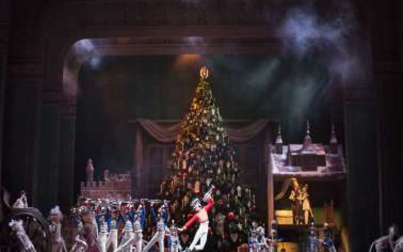 "THE NUTCRACKER ": Peter Wright’s production for The Royal Ballet, Broadcast from the Royal Opera House!