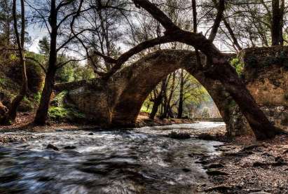 4 εντυπωσιακά γεφύρια που αξίζει να επισκεφθείς