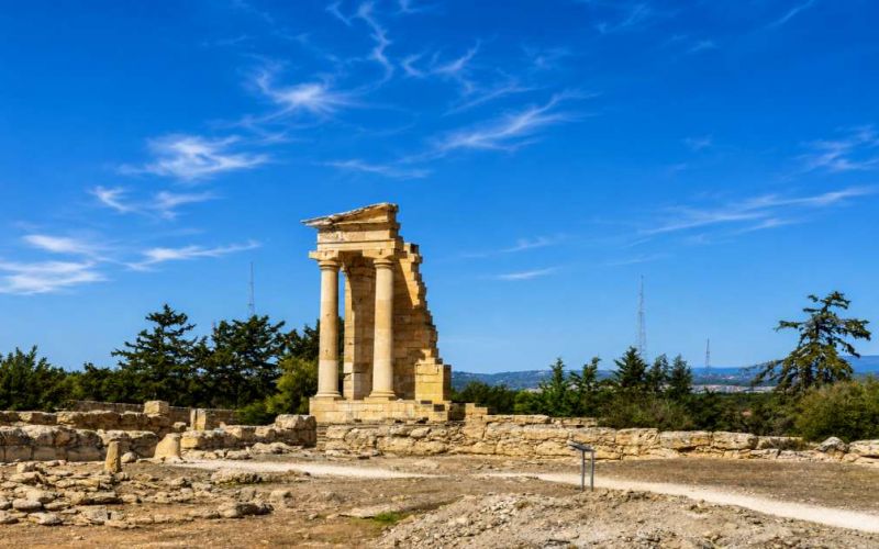 Το Ιερό του Απόλλωνα Υλάτη