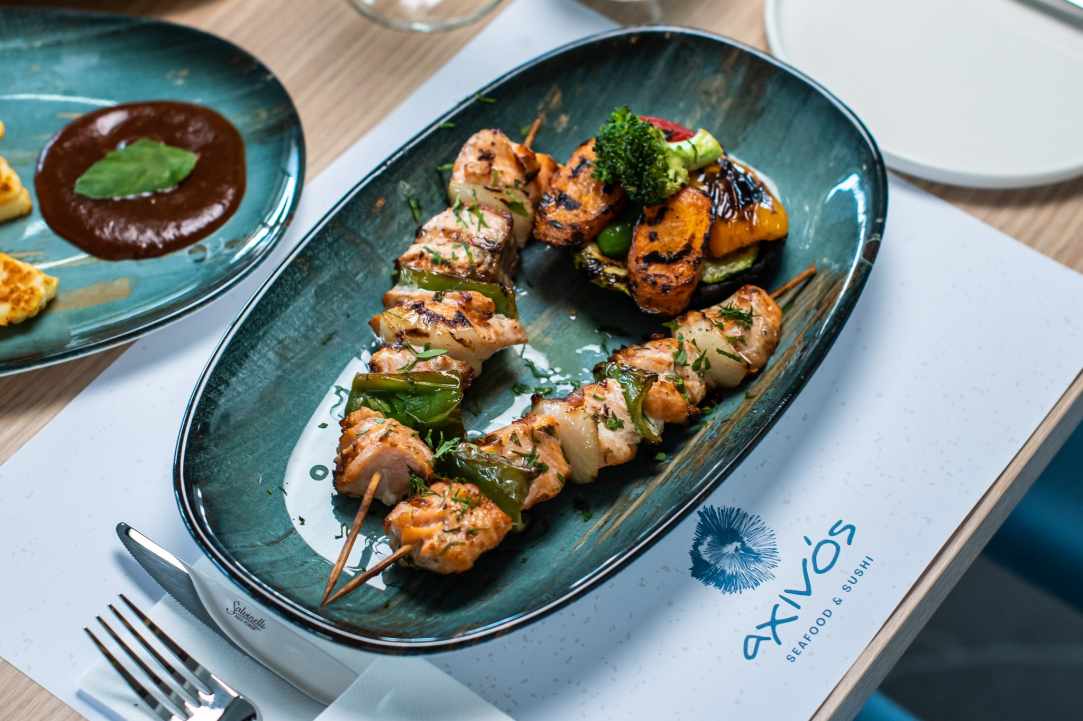 AHINOS Seafood and Sushi 16