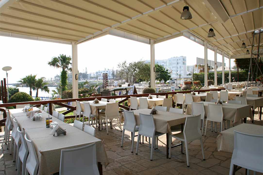 Fig Tree Bay Shopping Center