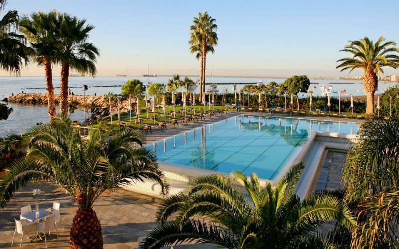Crowne Plaza Beach Hotel