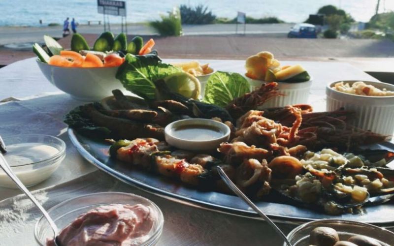 Tsiakkas Beach Tavern