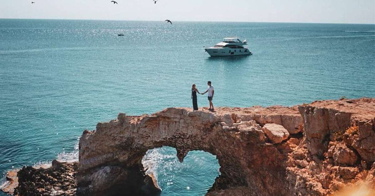 Мост любви (Love Bridge) в Айа-Напе