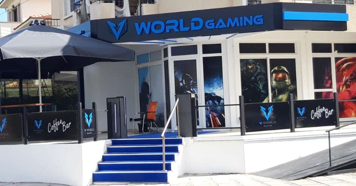 V World Gaming Lounge & Cafe Bar